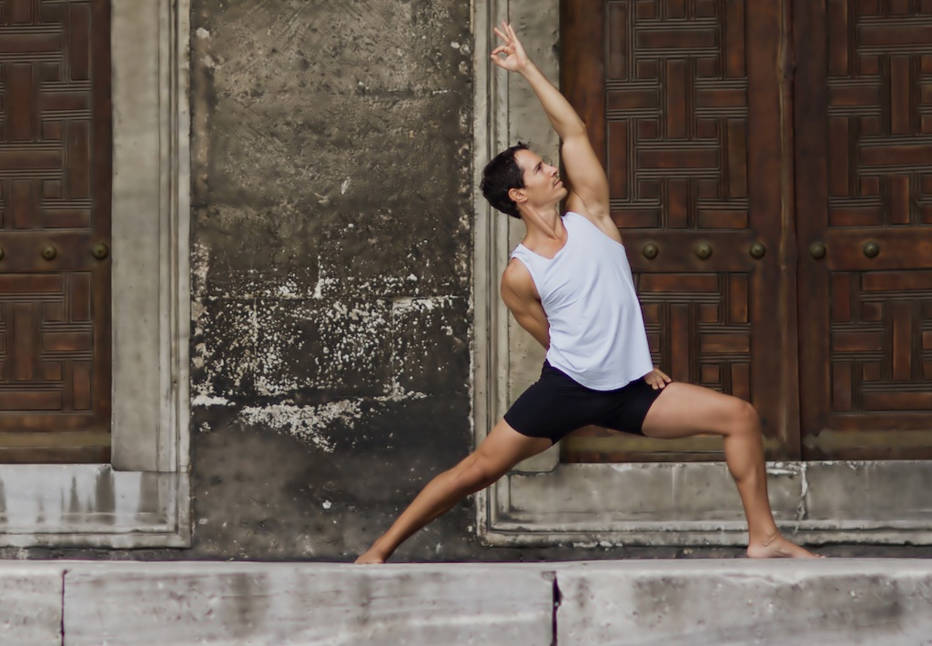 The art of teaching yoga – 200h teacher training with Nico Luce