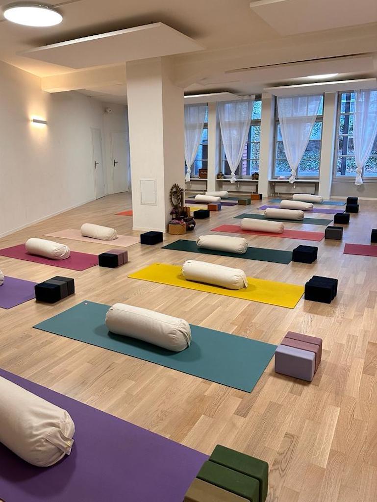 Yoga Studio Traversin Rectangulaire Léger – Coton Bio, Housse Amovible, Soutien Ferme (68x28x16 Cm)