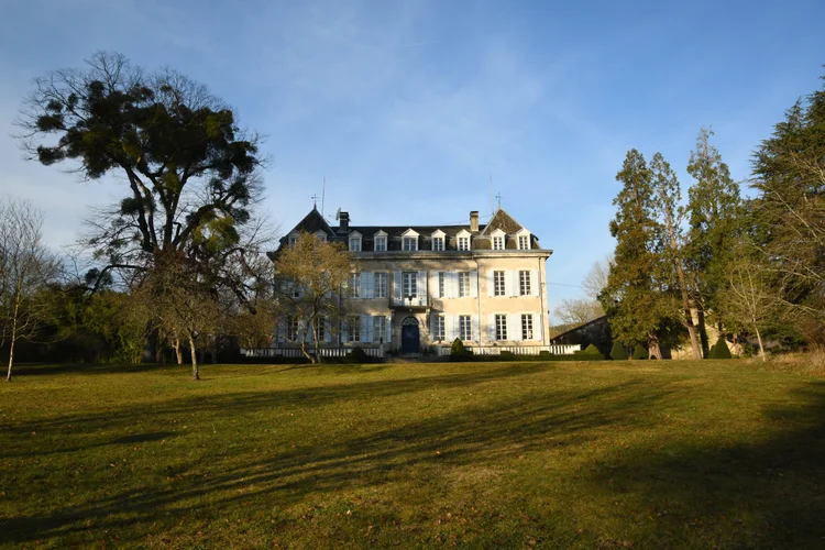 Connect Summer Retreat                with Joy, Sofia and Nico