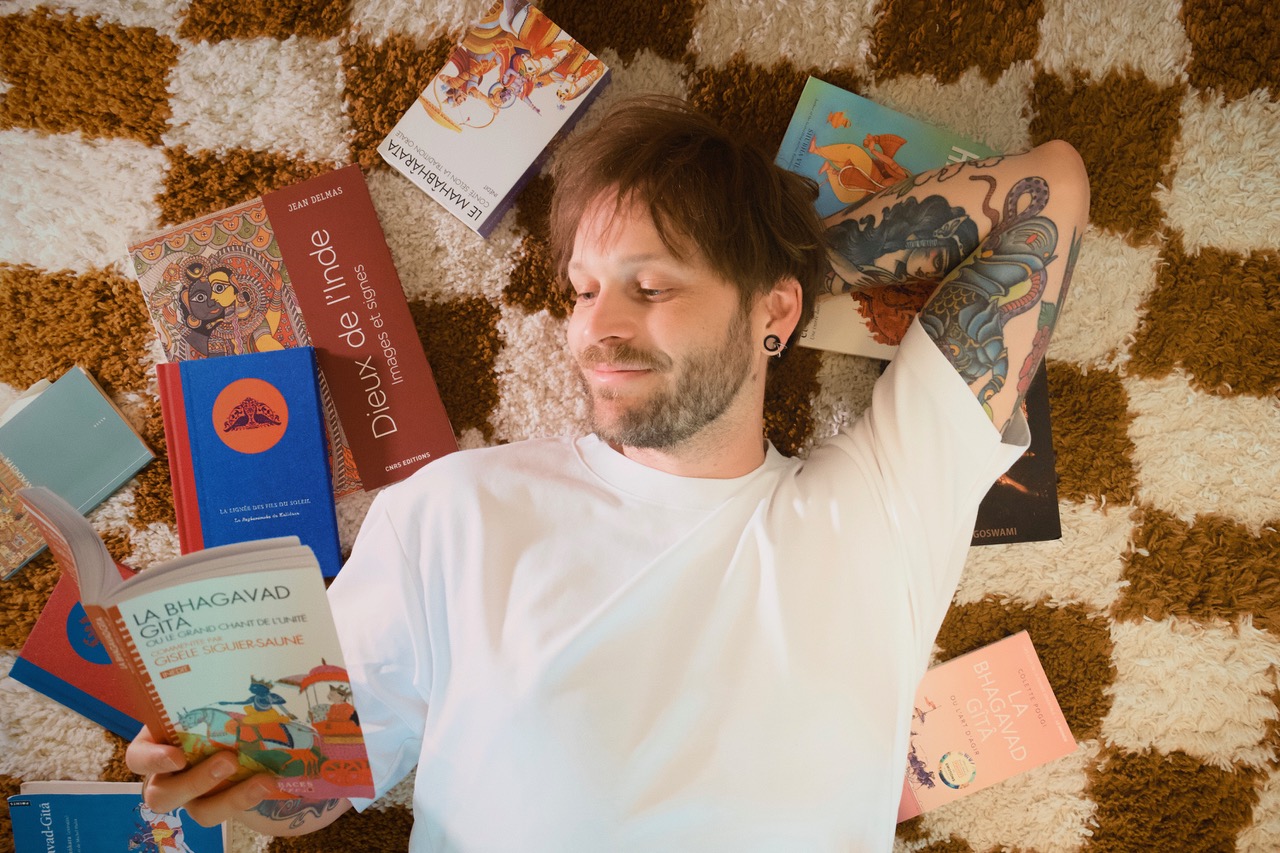 Formation de 15h – Mythes et récits du Bhakti yoga: transmettre au-delà des postures avec Karim